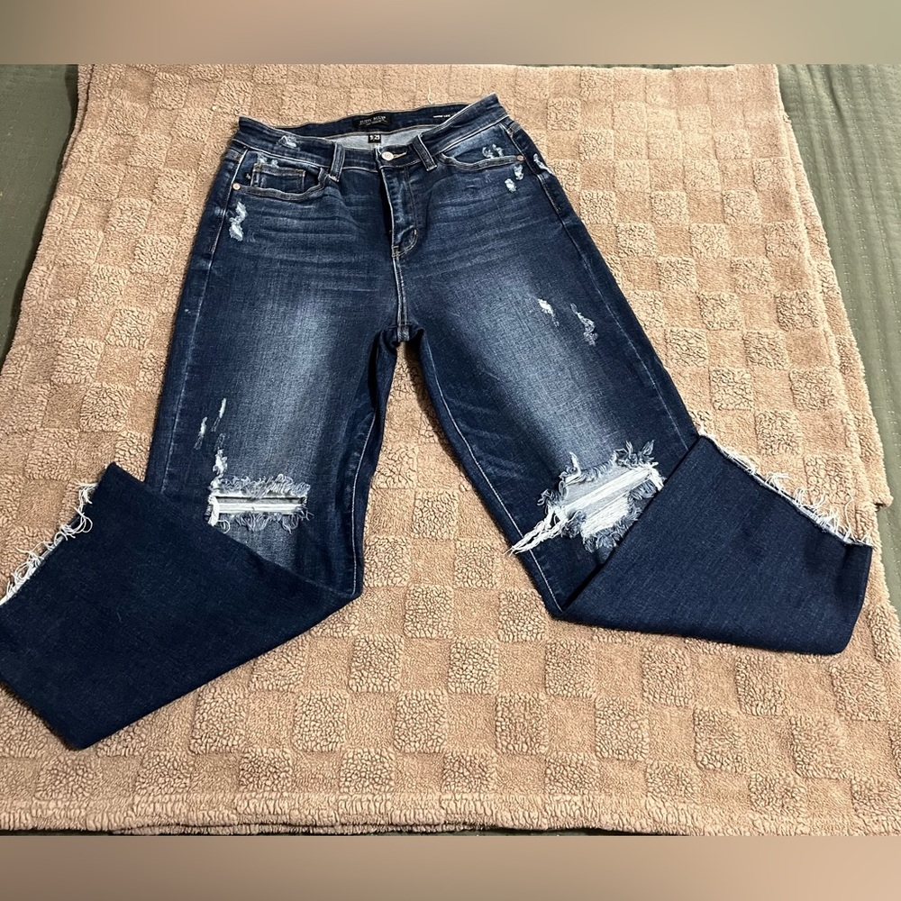 JUDY BLUE ALBANY HIGH RISE DISTRESSED CROPPED WIDE LEG SIZE 9/29 LIKE NEW!